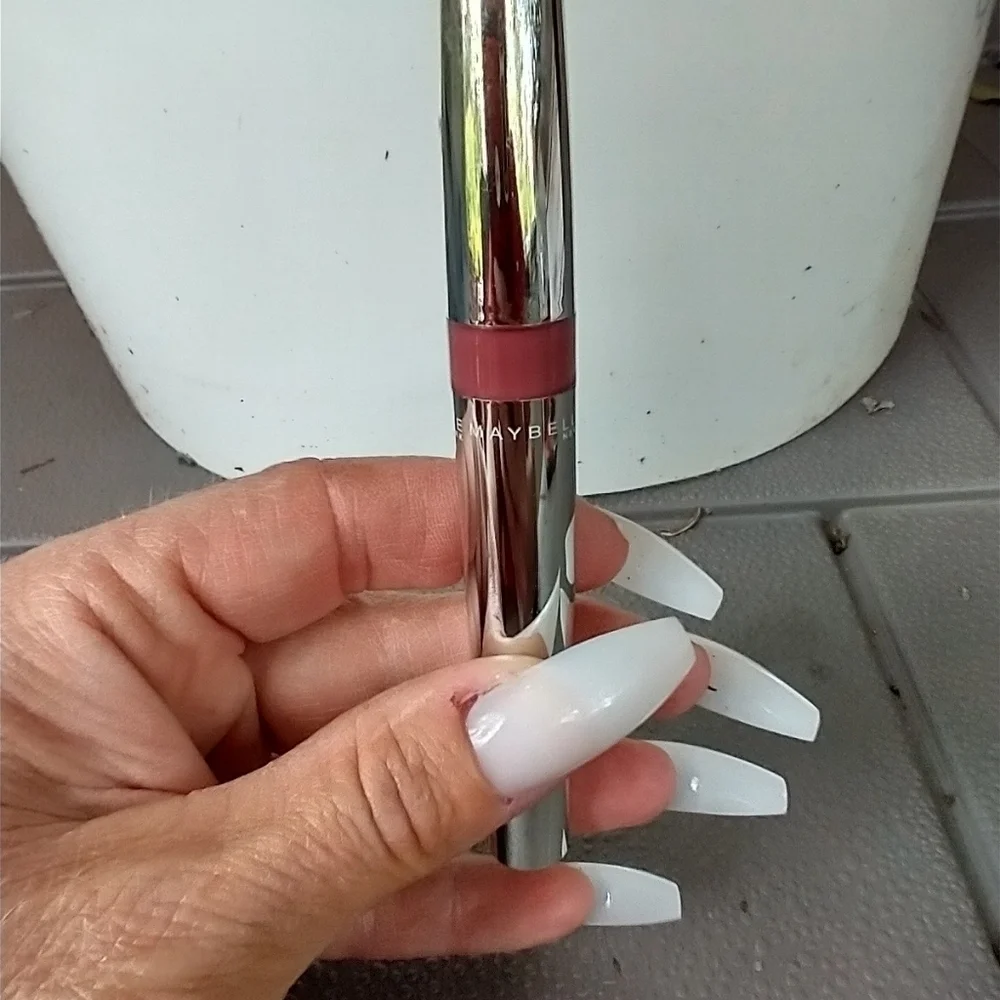 Maybelline women shine
